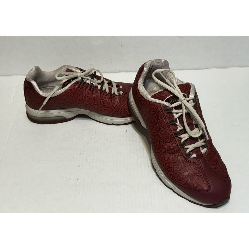 Nike Women's Airmax Size 10 Leather Maroon Paisley Print